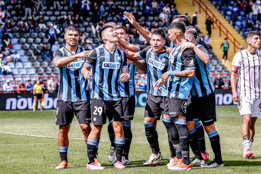 Huachipato venció a La Serena y alcanza el primer lugar