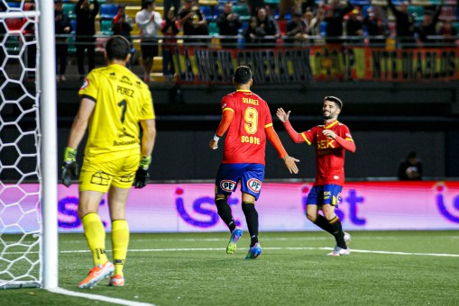 Unión Española se reivindica con victoria frente a Ñublense