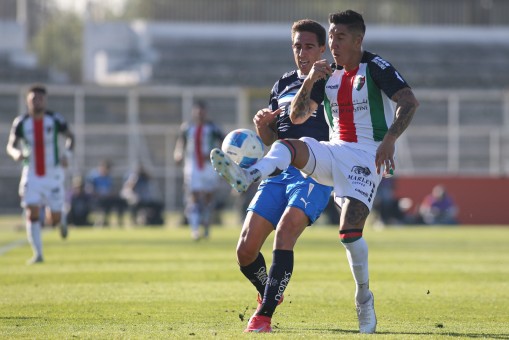 Palestino deja pasar el liderato tras empate ante la UC