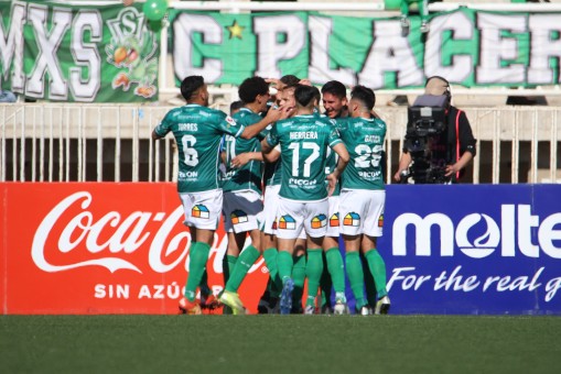 Santiago Wanderers y Curicó Unido celebran en la Copa Chile 2025