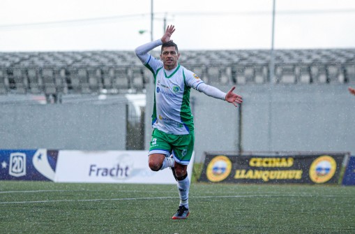 Puerto Montt y Ovalle no ceden ante la presión