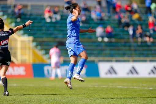 La U goleó a Santiago Wanderers en Maipú