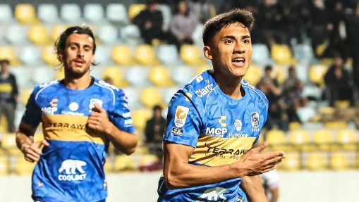 Everton logra importante triunfo sobre La Serena